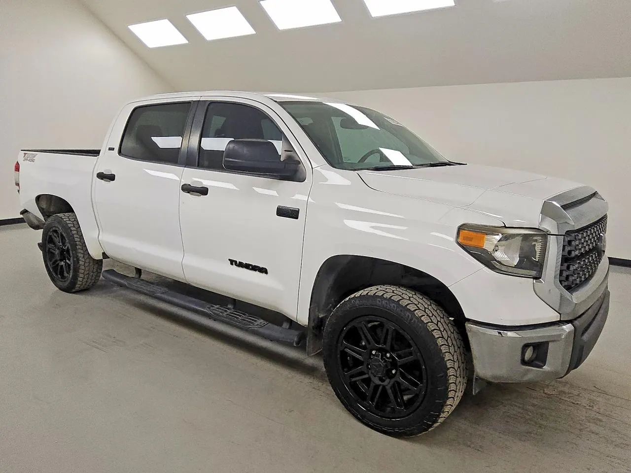 2020 Toyota Tundra 2WD SR5