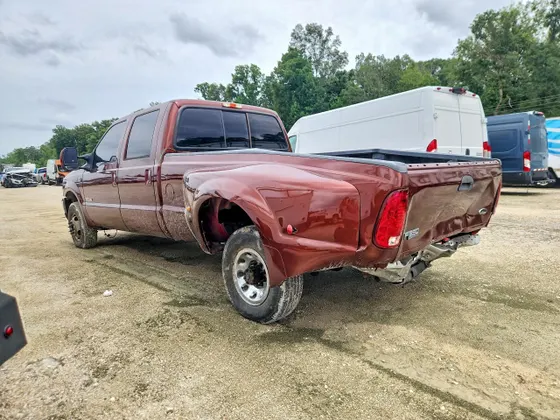 2003 Ford Super Duty F-350 DRW XL