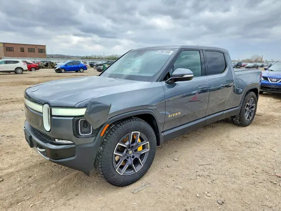2022 Rivian R1T Adventure Package