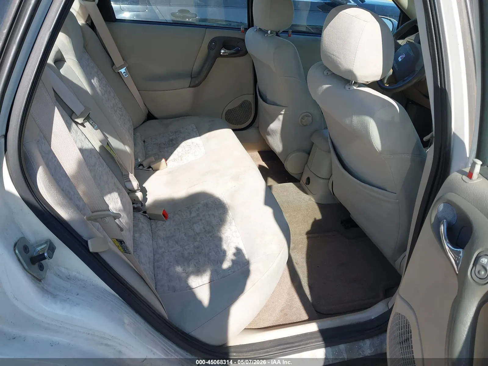 2004 Saturn L-Series L300 1