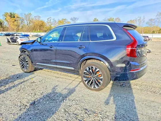 2025 Volvo XC90 Plus