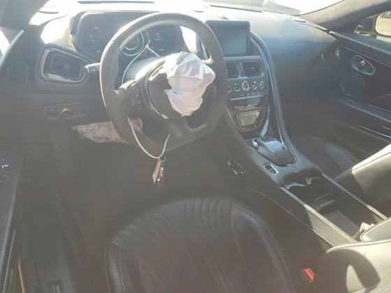 2021 Aston Martin DB11 V8