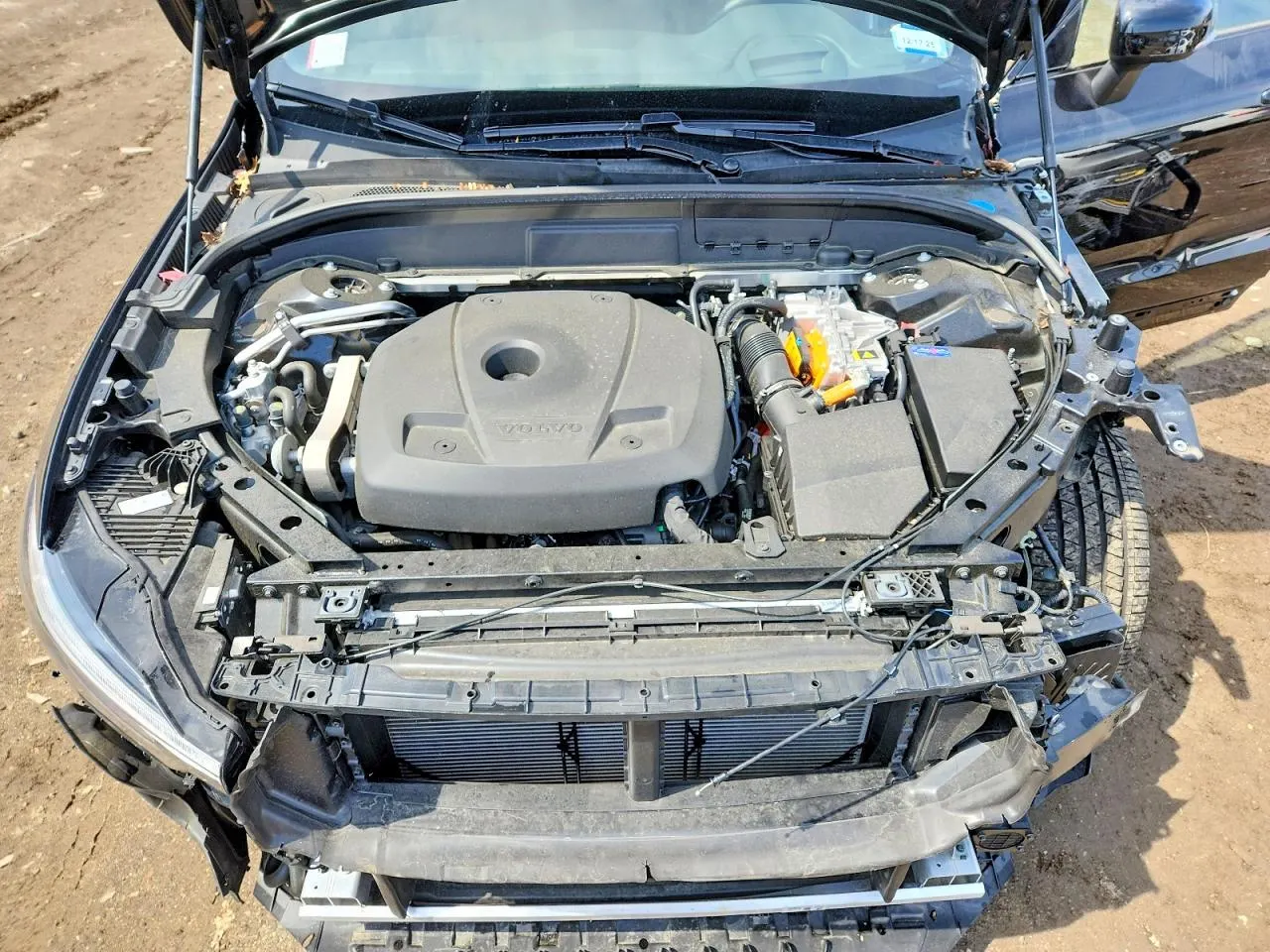 2025 Volvo XC60 Plug-In Hybrid Ultra