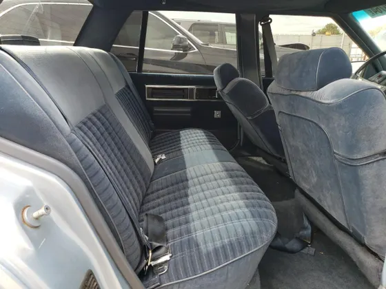 1989 Oldsmobile Delta 88 ROYALE
