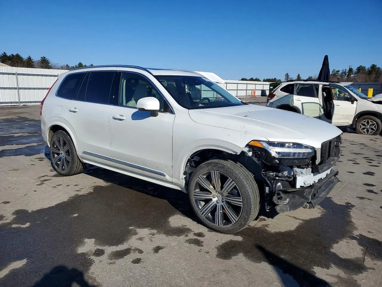 2025 Volvo XC90 Plug-In Hybrid Plus