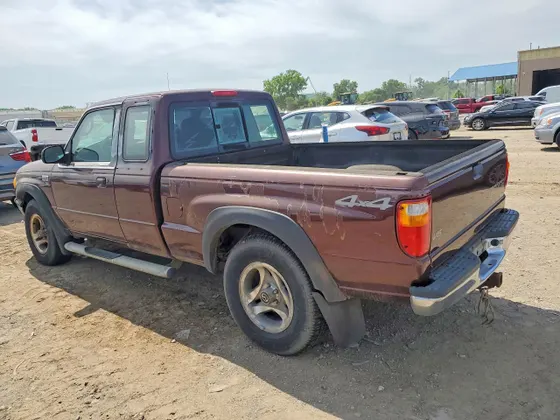 2003 Mazda B-Series 4WD Truck SE