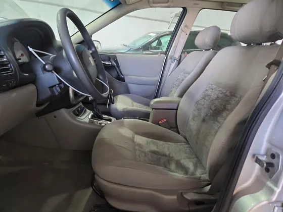 2004 Saturn L-Series L300 2