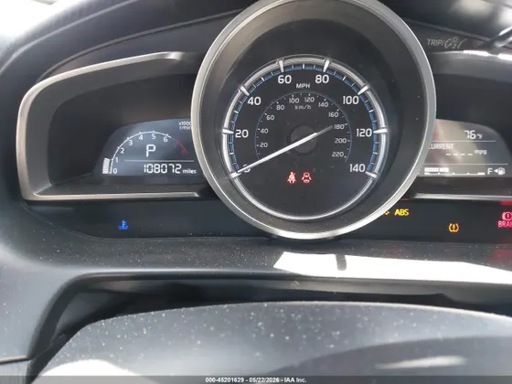 2020 Toyota Yaris Hatchback LE