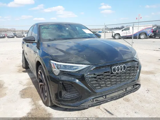 2024 Audi Q8 e-tron Sportback S line Prestige