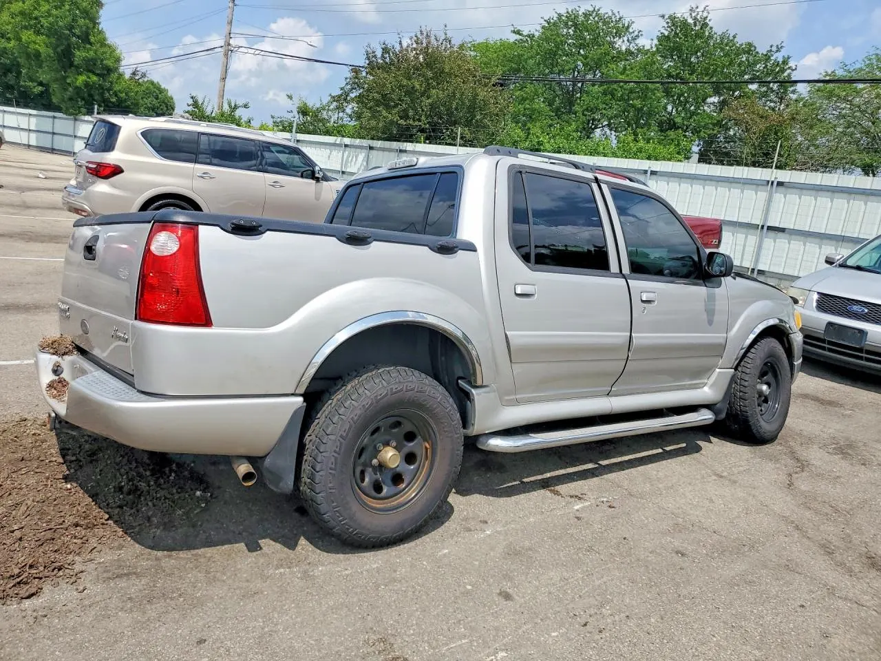 2005 Ford Explorer Sport Trac XLS