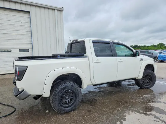 2012 Nissan Titan SL