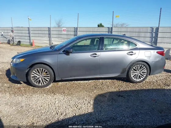 2013 Lexus ES 350 4dr Sdn