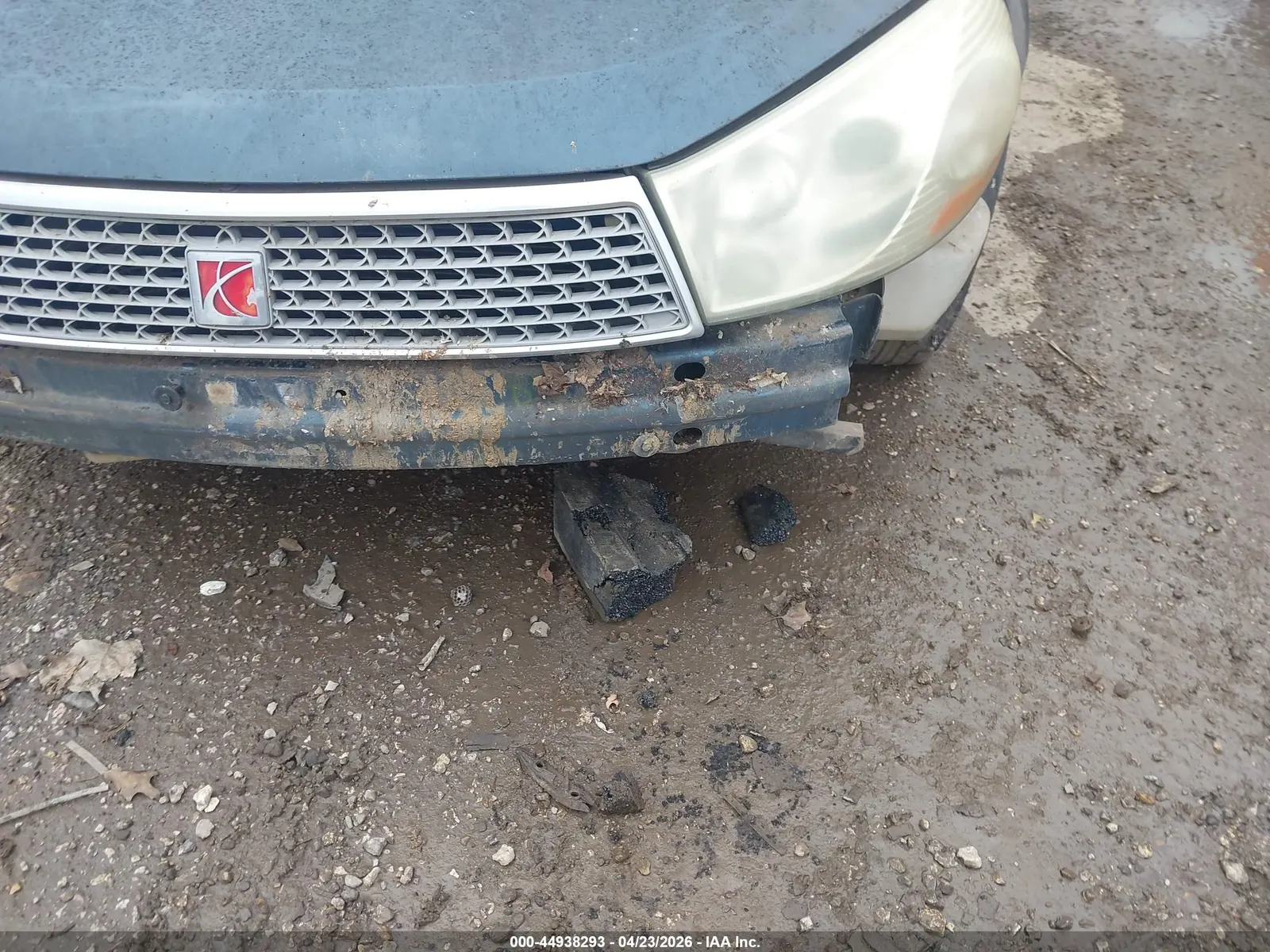 2004 Saturn L-Series L300 1