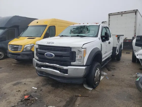 2017 Ford Super Duty F-450 DRW XLT