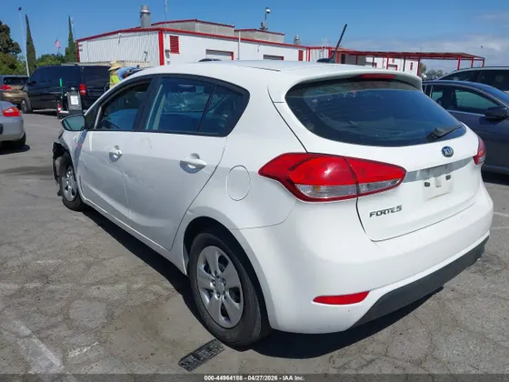 2017 Kia Forte5 LX