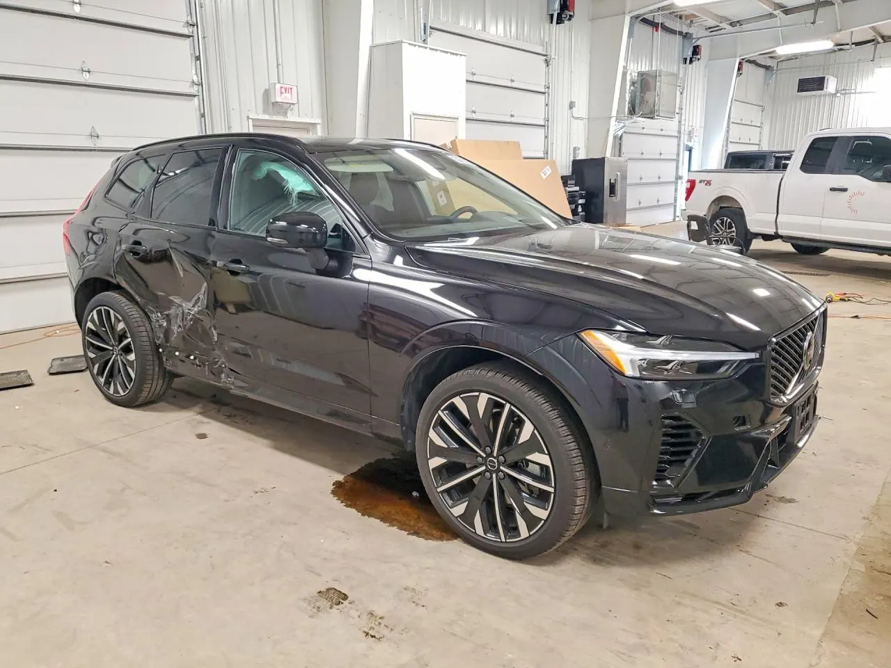 2026 Volvo XC60 Plug-In Hybrid Ultra