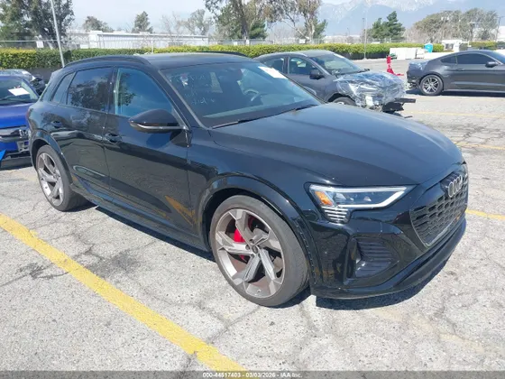 2024 Audi SQ8 E-TRON PRESTIGE QUATTRO