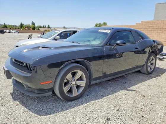 2019 Dodge Challenger SXT