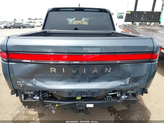 2024 Rivian R1T Adventure