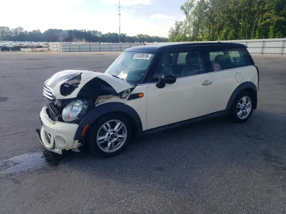 2014 MINI Cooper Clubman COOPER
