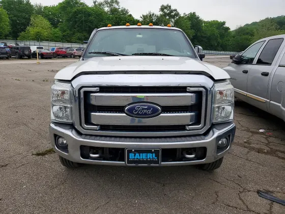 2014 Ford Super Duty F-350 DRW Platinum