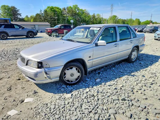 1999 Volvo S70
