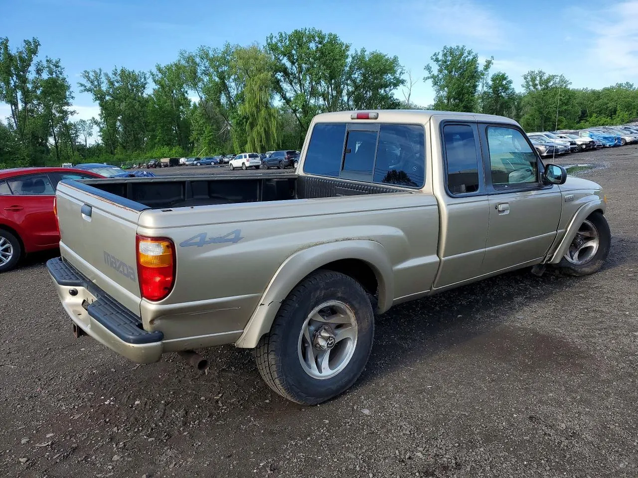 2002 Mazda B-Series 4WD Truck SE