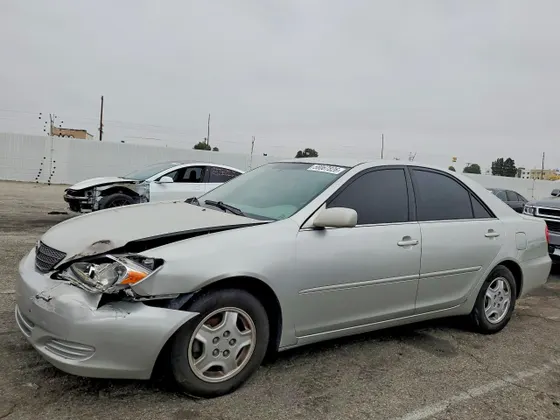2002 Toyota Camry LE