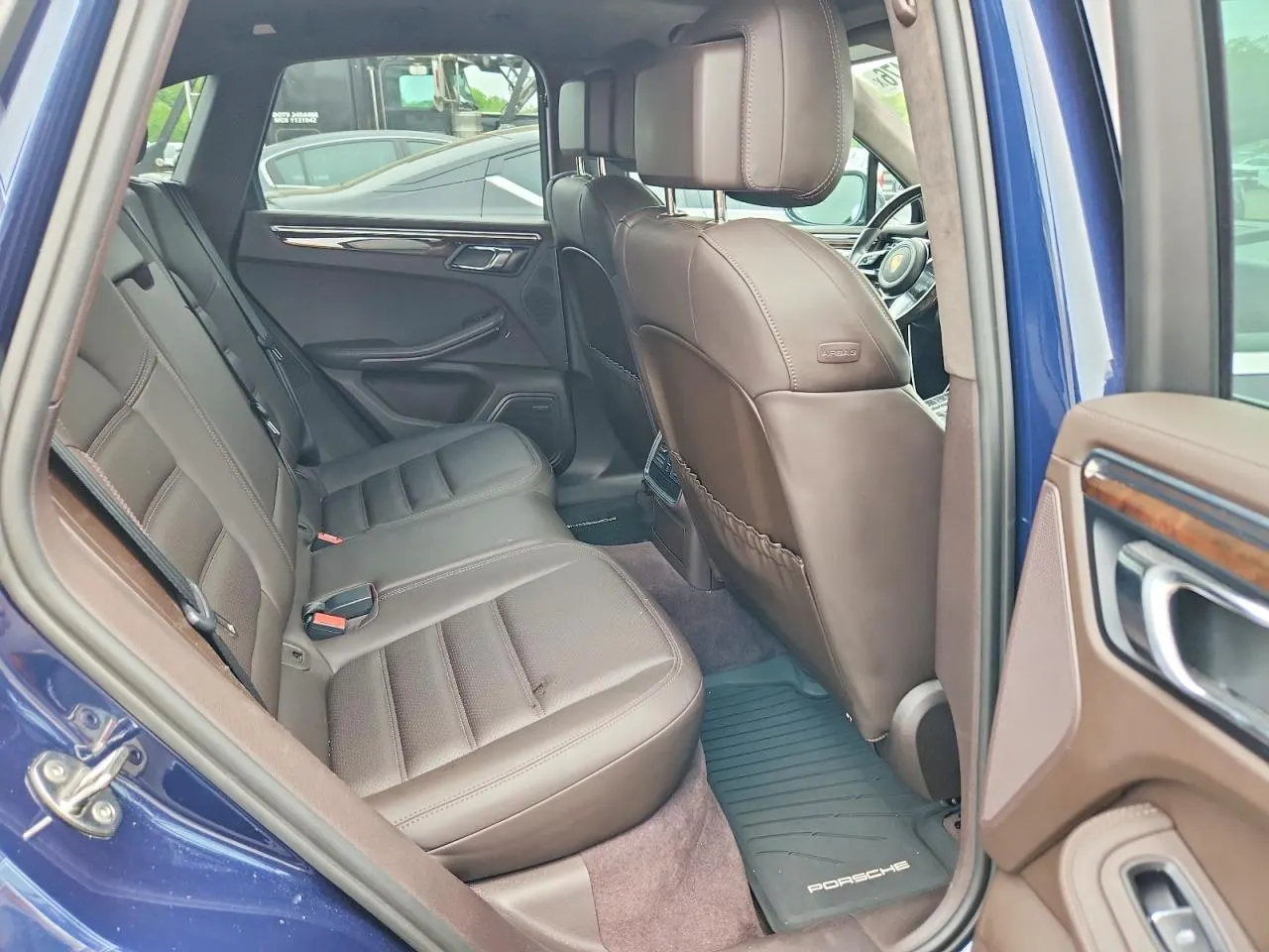 2015 Porsche Macan Turbo