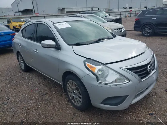 2017 Nissan Versa Sedan S Plus