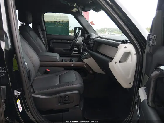2023 Land Rover Defender X-Dynamic SE