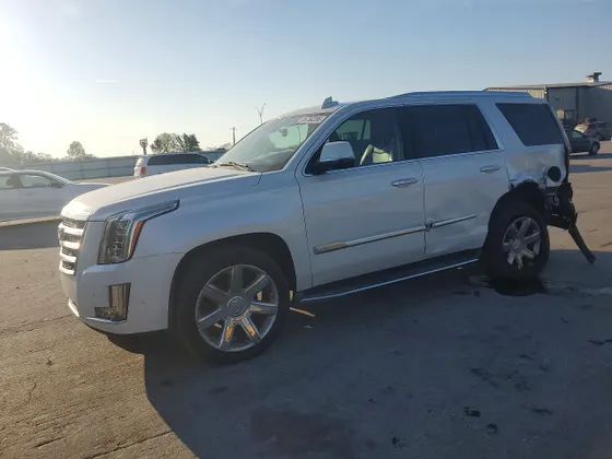 2020 Cadillac Escalade Luxury