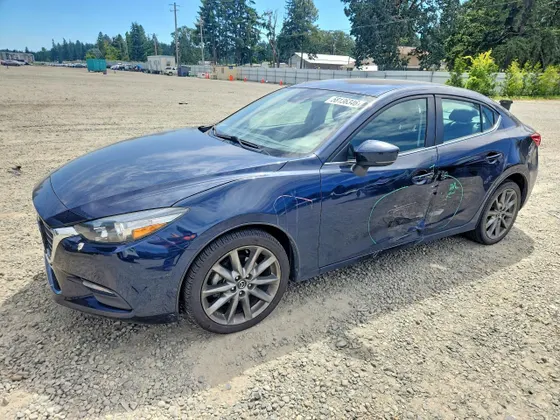 2018 Mazda Mazda3 4-Door Touring