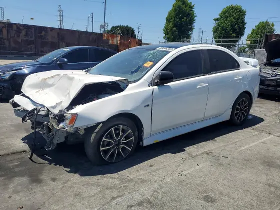 2017 Mitsubishi Lancer ES