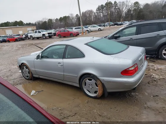 2000 Mercedes-Benz CLK-Class