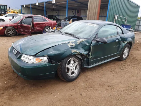 2003 Ford Mustang Standard