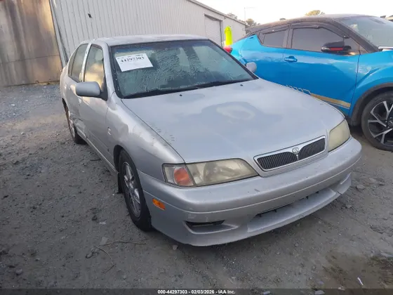 2002 INFINITI G20 Luxury