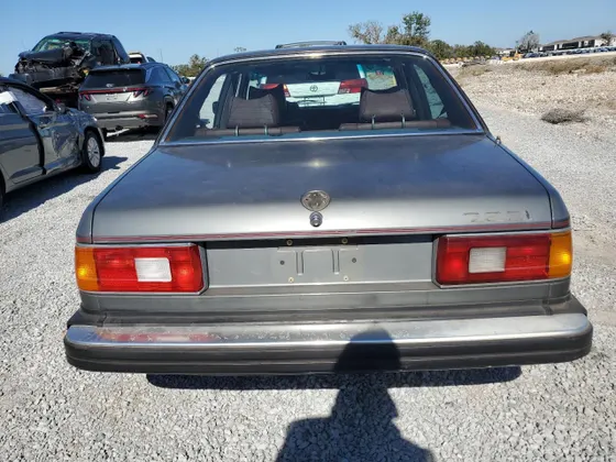 1985 BMW 524 - 528 - 535 - 635 - 735 735I