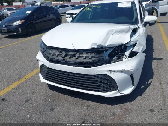 2025 Toyota Camry SE