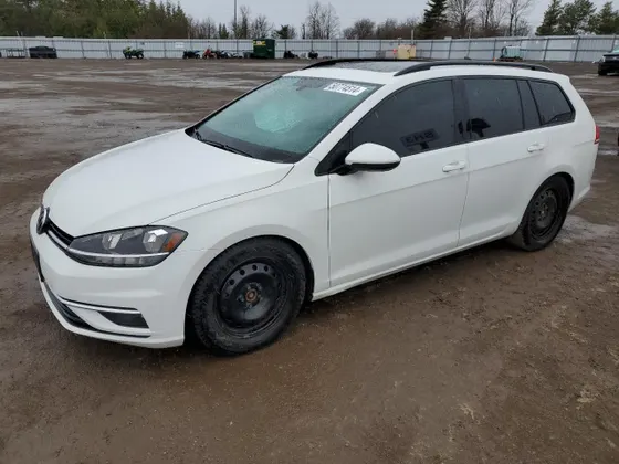 2019 Volkswagen Golf SportWagen S