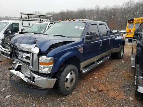 2009 Ford Super Duty F-350 DRW XL