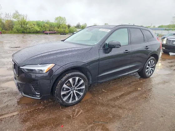 2025 Volvo XC60 Plus