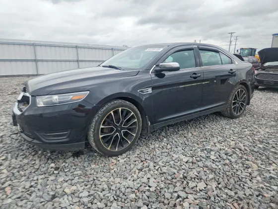 2017 Ford Taurus Limited