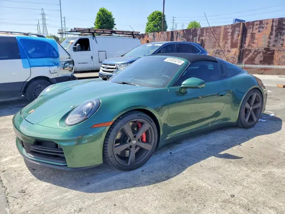 2026 Porsche 911 4S
