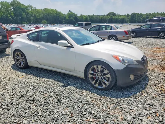 2012 Hyundai Genesis Coupe 3.8 Grand Touring