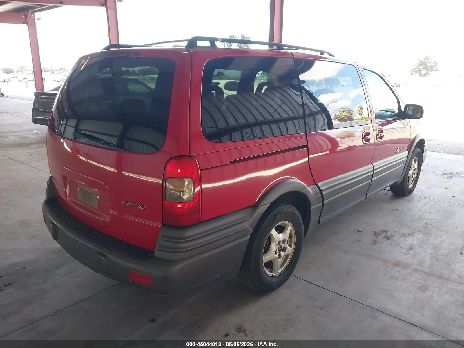 2000 Pontiac Montana M16