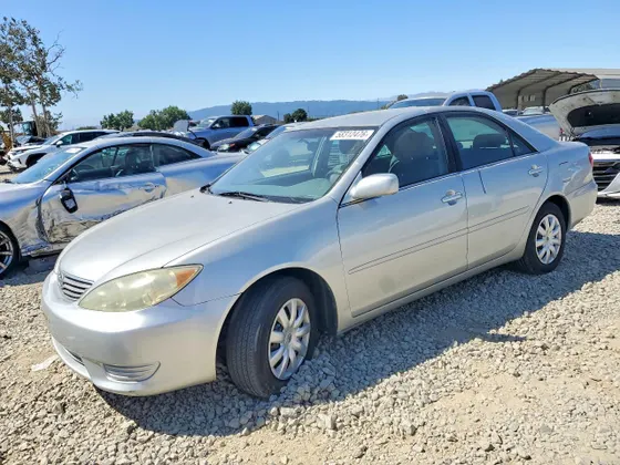 2006 Toyota Camry LE