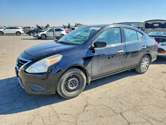 2015 Nissan Versa S