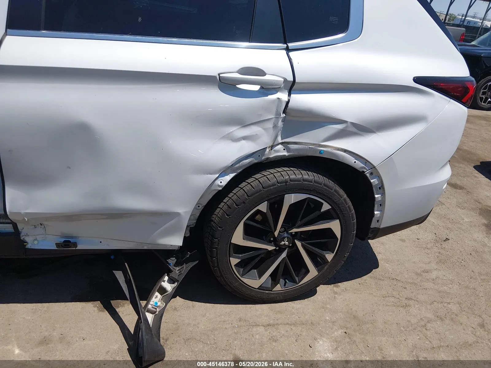 2022 Mitsubishi Outlander ES