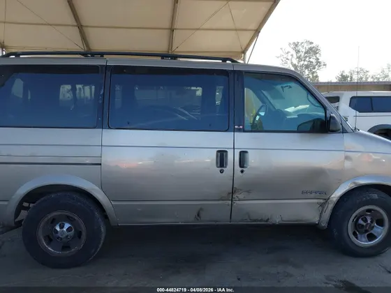 2001 GMC Safari Passenger SLE